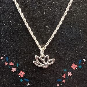 Sterling silver dainty lotus flower pendant and 22" necklace new